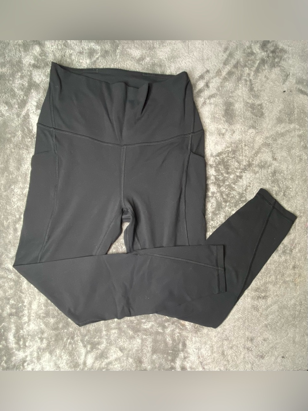 Lululemon Black High Rise Leggings w/ Side Pockets Size 6